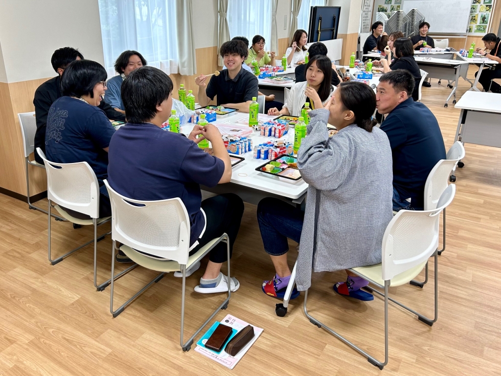 6月の職員会議後に「わきあいあい昼食会」を行いました